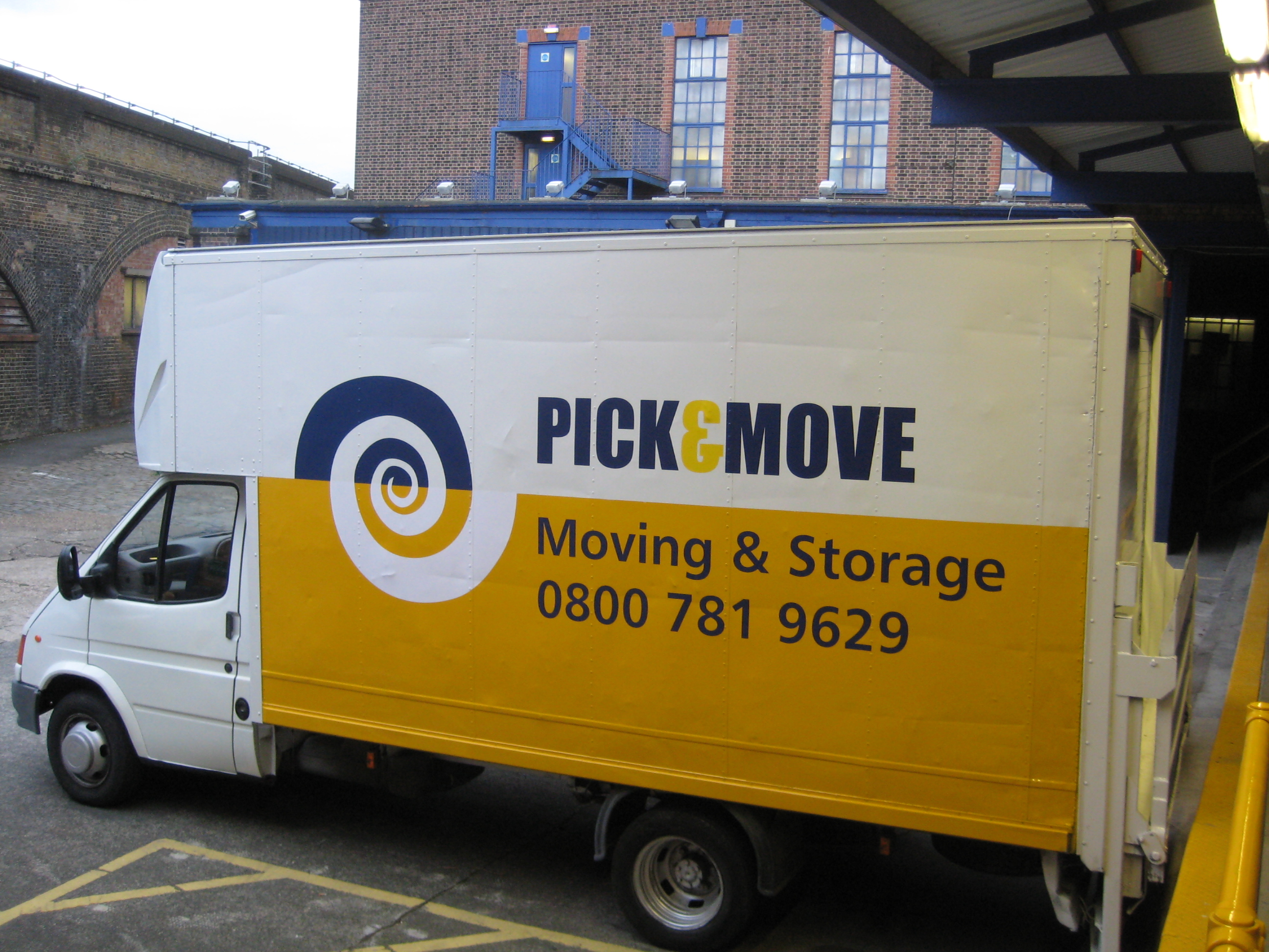 Removals van getting ready to help Londoners with moves