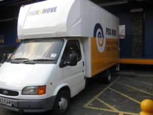 Self storage Clerkenwell at affordable prices with collection and delivery